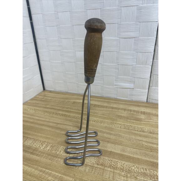 Vintage Wood Handle Stainless Steel Primitive Potato Masher Kitchen Utensil 9.5” - Picture 4 of 7
